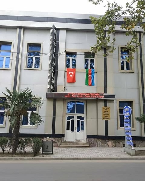 Aşağdakı ixtisas və peşələr üzrə onlayn qəbullarımız davam edir:
