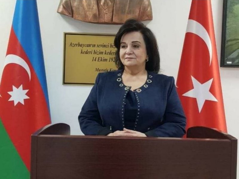 Sahibkarlara yalnız koməklik etmək lazımdır ki,öz işlərini dahada səmərəli qura bilsinlər .İLHAM ƏLİYEV.AZ.RESRUBLİKASININ PREZİDENTİ.