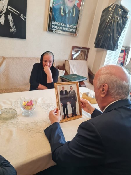 Zakir Fərəcov Polad Həşimovun anasını ziyarət edib -FOTOLAR