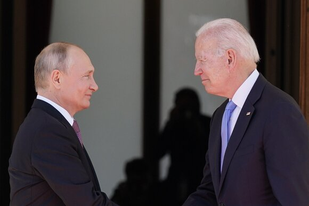 Bayden Putinin problemlərindən danışıb
