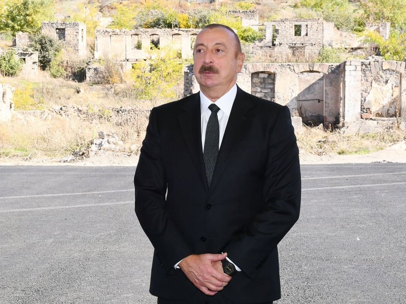 “Şəhidlərimizin adı məktəblərə veriləcək”