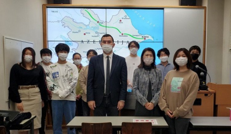 Yaponiyanın Keio Universitetində "Azərbaycanda multikulturalizm" fənni tədris olunub.