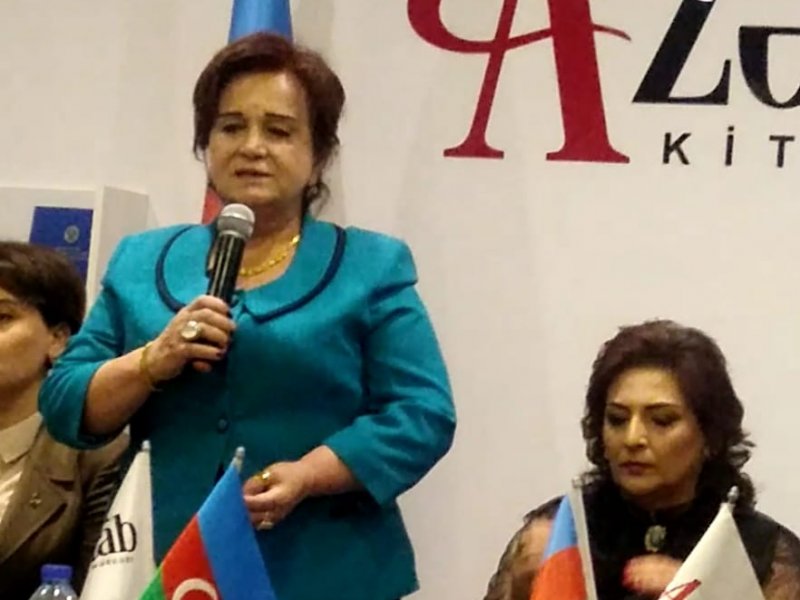 Nəsibə İsrafil qızının Zəfər gününə həsr olunmuş "Qarabağ Nəğmələri"kitabının  Azərkitabda təqdimatı keçirildi.