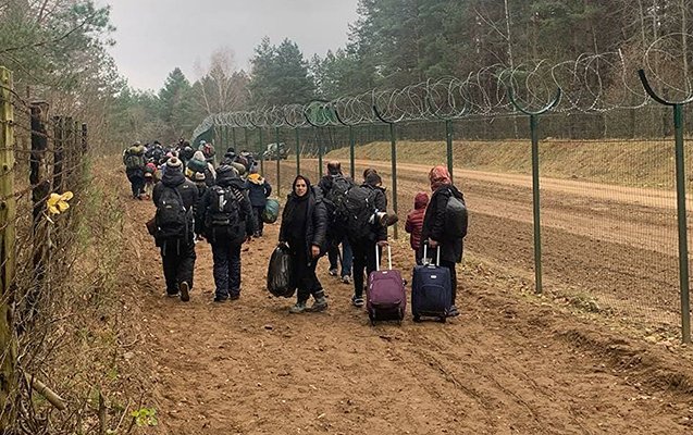 Belarus-Polşa sərhədində miqrantların sayı sürətlə artır