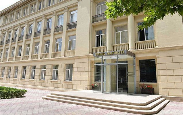 Uşaqlarını soyuq məktəbə göndərən valideynlərin nəzərinə.