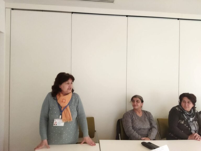Beynəlxalq Mübarizə gününə həsr olunmuş ” Qadınlara qarşı zorakılığına YOX deyək ” adlı dəyirmi- masa keçirildi.