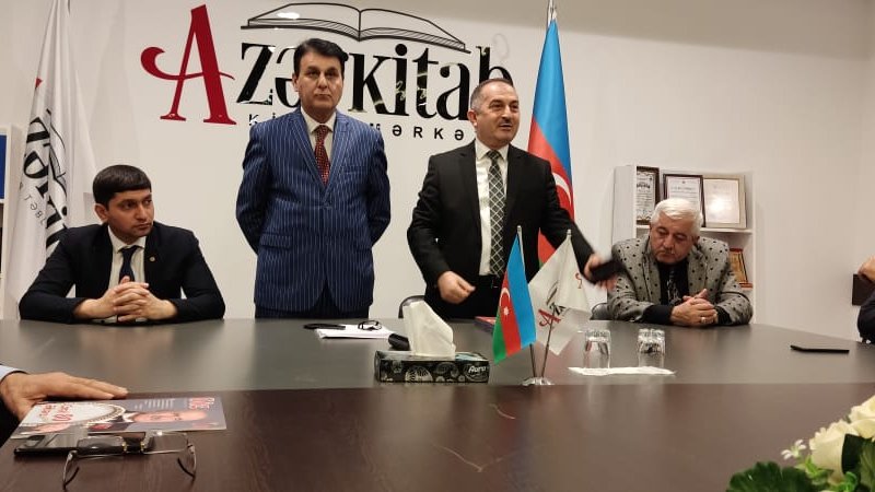 27 noyabr 2021 il Azərkitab Təbliğat Mərkəzində xalq artisti,  Canəli Əkbərovun xatirə kecəsi keçirildi.