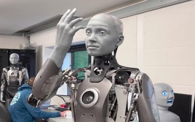 İnsanı ən yaxşı təqlid edən robot... - Video