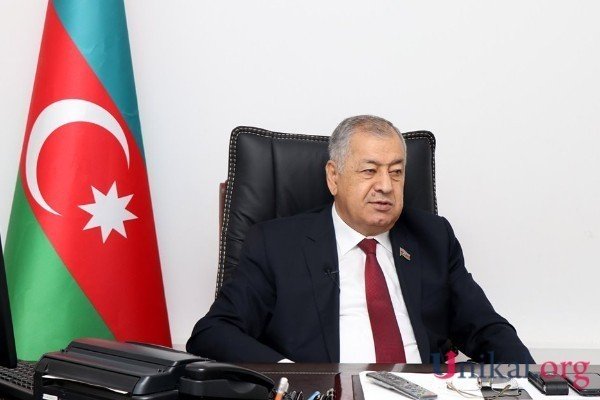 Unun qiymətini bu qədər artırmaq olmaz" - Vahid Əhmədov etiraz etdi