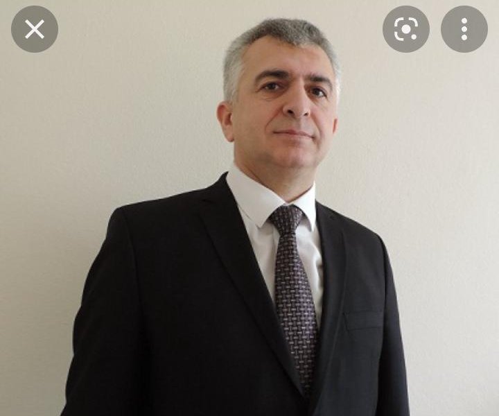 Ömrünü, gününü, həyat yolunu qələmə, yazıya, kitaba həsr edən insanlar həqiqətən xoşbəxtdirlər.