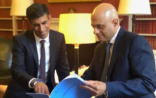 Britaniyada bir gündə iki nazir istefa verdi
