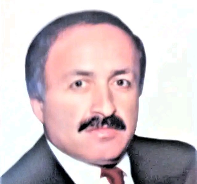Uca dağların yamacları da  təpələrin zirvəsindən yüksəkdə durur.