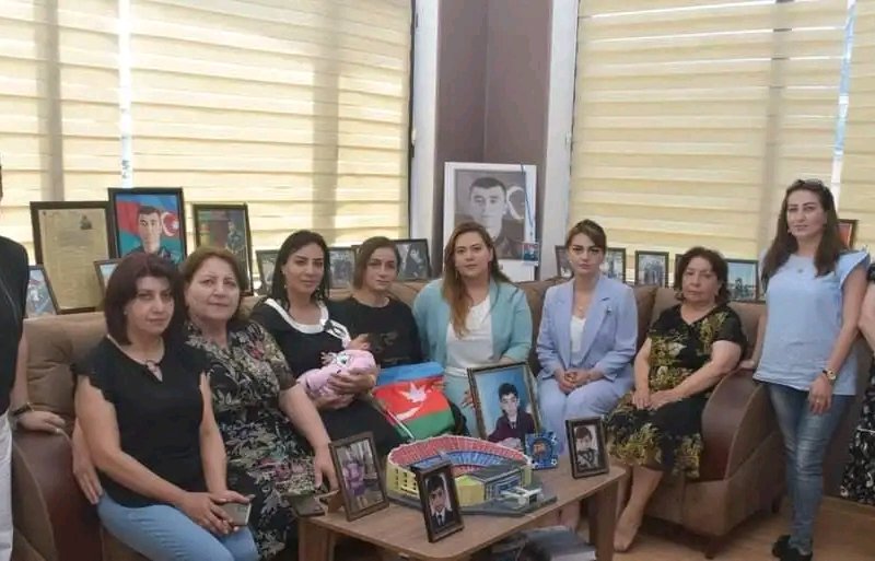 Quba rayon təşkilatının sədri , Quba Rayon İcra Hakimiyyəti başçısının müavini Vətən Müharibəsi şəhidi Əliyev Rəvan Yusif oğlunun ailəsini ziyarət etmişdilər.