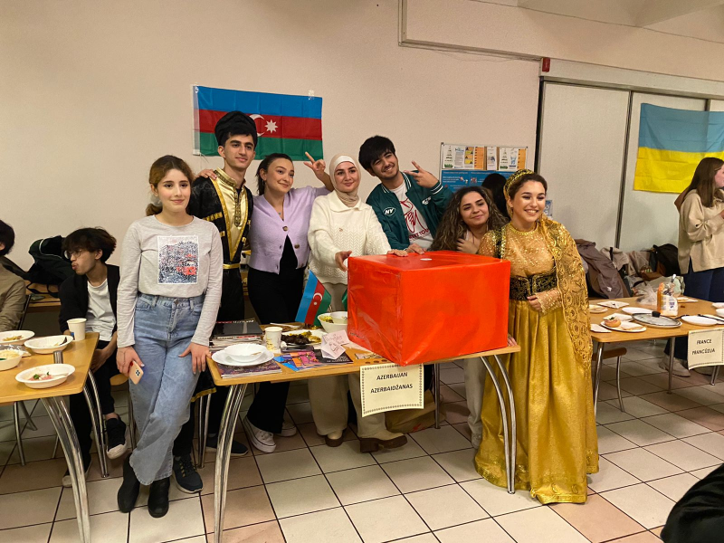 Litvada Azərbaycan tələbələri beynəlxalq mədəniyyət adlı sərgidə iştirak etdilər