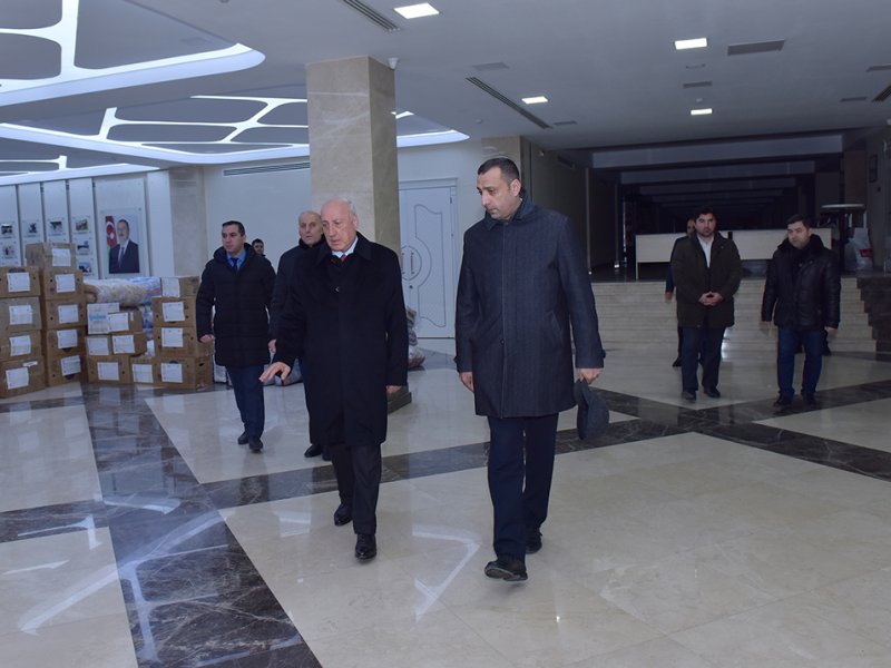 Türkiyəyə qardaş köməyi: Sumqayıtda yardım toplama kampaniyası davam edir