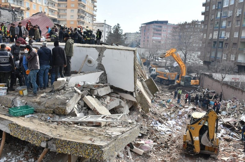 Malatyada 5,6 maqnitudada zəlzələ olub, 1 nəfər ölüb, 69 nəfər yaralanıb - YENİLƏNİB-3