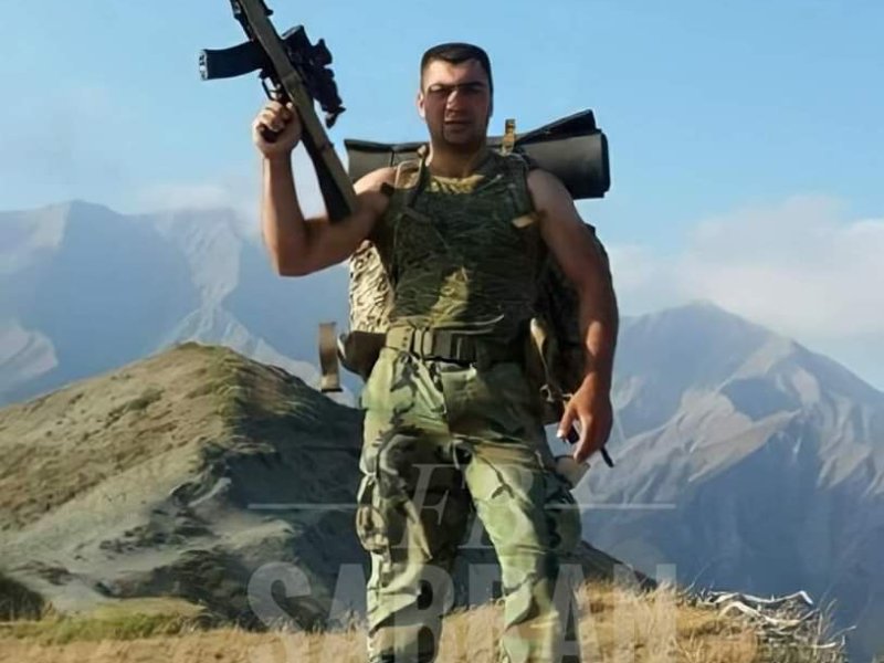 Bugün "Aprel Döyüşləri" şəhidi Abidov Babək  Vəfadar oğlunun anım günüdür.