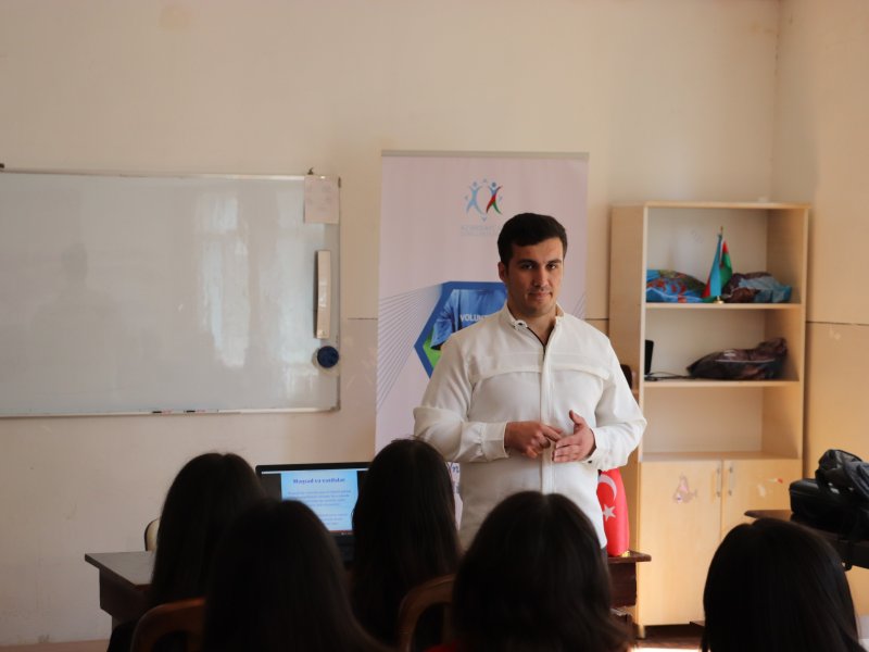 "Könüllülük nədir?", "Könüllülükdə hansı uğurları qazanmaq olar?"