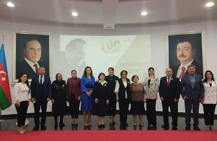 Suraxanı rayon Heydər Əliyev Mərkəzinin Ümummilli Lider Heydər Əliyevin anadan olmasının 100 illiyinə həsr edilmiş “Əbədiyaşar Lider” adlı tədbir keçirildi.