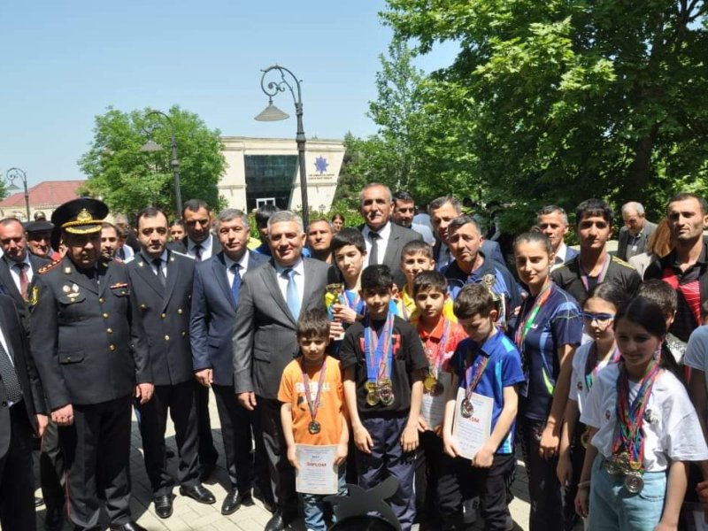 Ümummilli Lider Heydər Əliyevin 100 illiyinə həsr olunmuş “Heydər Əliyev və Azərbaycan gənc istedadların gözü ilə” adlı yaradıcılıq sərgisi keçirilmişdir – FOTOLAR