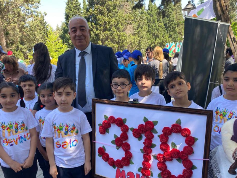 UŞAQLAR SEVİNCİMİZ,XOŞBƏXTLİYİMİZ, CƏMİYYƏTİN GƏLƏCƏYİDİR!