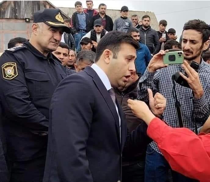 İcra başçısı əhaliylə görüşdü.