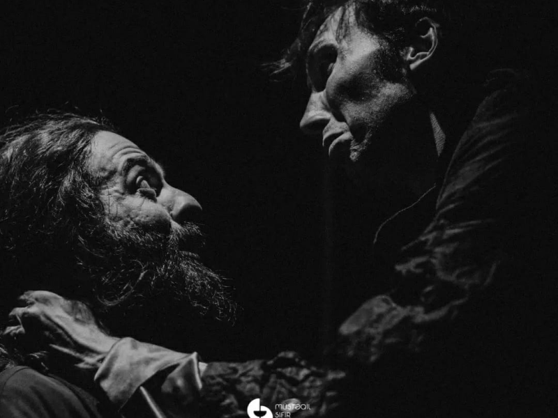 Yeni yaranmış müstəqil "Sıfır" teatrının səhnəsində Anton Pavloviç Çexovun "Altı nömrəli palata" əsəri əsasında eyni adlı tamaşa oynanılıb.