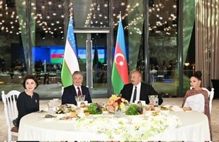 Ali qonağın şərəfinə dövlət ziyafəti YENİLƏNİB VİDEO