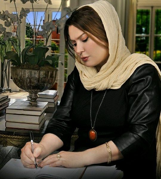 İRANLI  YAZARIMIZLA  TANIŞLIQ :