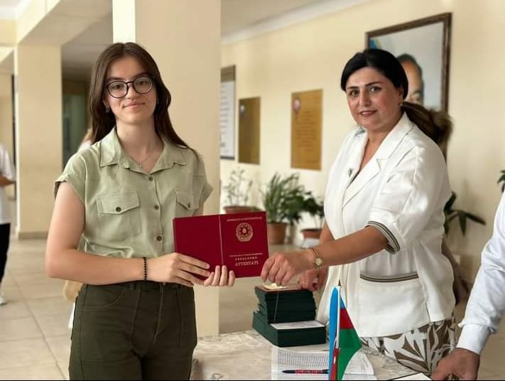 MÜƏLLİM OLMAQ BÖYÜK MƏSULİYYƏTDİR