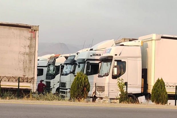 Sədərək Gömrük Postunda TIR-ların keçidində yaranan sıxlıqla bağlı RƏSMİ AÇILQLAMA - FOTO