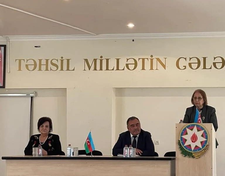 Ailə, Qadın və Uşaq Problemləri üzrə Dövlət Komitəsinin Mərkəzi Seçki Komissiyası ilə birgə əməkdaşlığı çərçivəsində 2 fevral 2024 - cü il tarixində Gəncə şəhəri və Samux rayonunda qadınlarla görüş keçirilib.