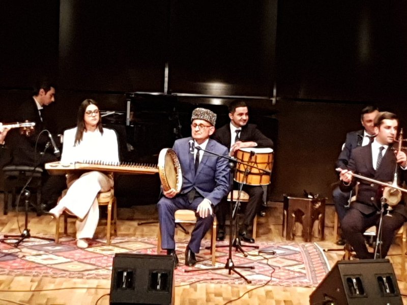 Beynəlxalq Muğam Mərkəzində "Dədə Süleyman" ləqəbi ilə tanınan xanəndə, əməkdar artist Süleyman Abdullayevin 85 illik yubileyinə həsr edilmiş xatirə gecəsi keçirildi.