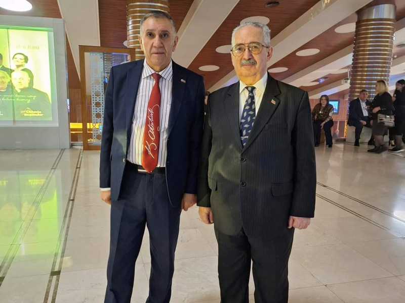 ULDUZLU AXŞAMLAR