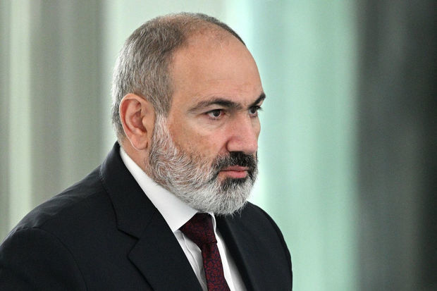 Paşinyan: “İlk dəfə olaraq Ermənistan və Azərbaycan problemi masa arxasında həll ediblər”