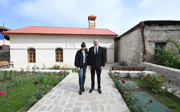 Prezident və xanımı Şuşada Mamayı məscidinin açılışında iştirak ediblər - FOTO