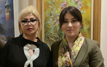 Ülkər Əbülfət Azərbaycanın tanınmış və nüfuzlu rəssamlarından biridir.